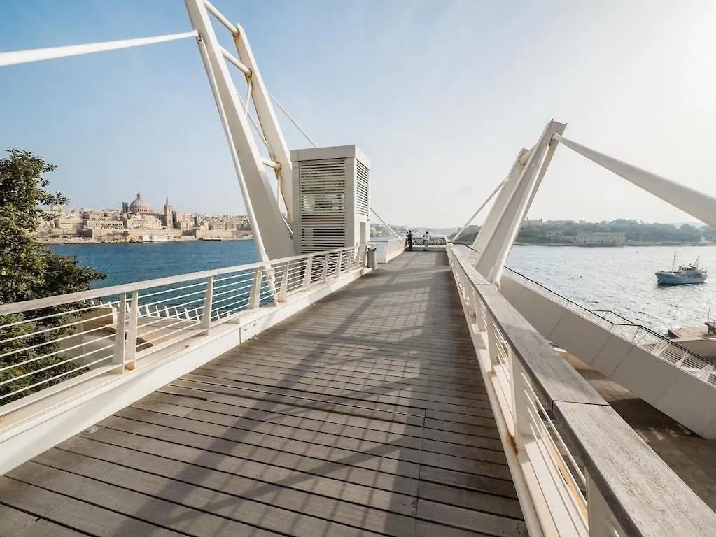The Ultimate Luxury, Sliema With Pool Apartment